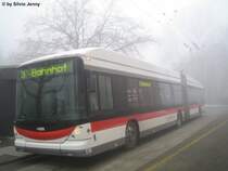 Zur Zeit werden auf der VBSG Linie 3 die brandneuen Hess Swisstrolley 3 getestet. Am 16.12.08 steht der St3 Nr. 176 in dichtem Nebel bei der Endstation Heiligkreuz.
