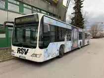 RT-EH 5510 (Baujahr 2006) vom Reutlinger Stadtverkehr am 9.3.2019 in Reutlingen, Am Heilbrunnen.
Der Bus war von 2006 bis 2013 bei Karl Hahn im Einsatz und kam anschließend zum RSV.
