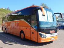 Setra 515 HD von Palm aus Deutschland im Stadthafen Sassnitz am 28.04.2018