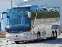 Setra 415 HDH von Germscheid aus Deutschland im Stadthafen Sassnitz am 28.04.2018
