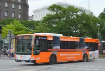 Hamburger Hochbahn AG mit einem Mercedes Benz O 530 II (Bj 2009) Wagen 6926 Linie 36 Nähe ZOB Hamburg am 18.06.19