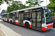 Hamburger Hochbahn AG (HHA) mit MB CapaCity L (Bj.2018) Wagen 4805 Linie 5 Nähe Hamburg ZOB am 25.06.19