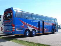 Neoplan Spaceliner von Dens aus Deutschland im Stadthafen Sassnitz am 04.05.2018