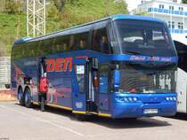 Neoplan Spaceliner von Dens aus Deutschland im Stadthafen Sassnitz am 04.05.2018
