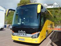 Setra 517 HD von Haslach aus Deutschland im Stadthafen Sassnitz am 04.05.2018