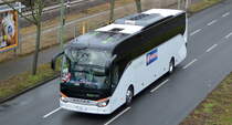 BerlinMobil mit einem SETRA SD 516 HD (anscheinend von Fans der Eisbären Berlin Eishockey-Mannschaft) am 14.02.20 Berlin Schöneweide.  