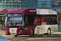 EW 1256, VDL Citea Elektrik von Emile Weber, verrichtet Shuttledienst im Stadtteil nahe dem Bahnhof der Stadt Luxemburg, weil durch die Straßenbahn Baustelle viele Straßen für Pkw gesperrt sind und nur wenige Parkplätze in diesem Stadtteil zur Verfügung stehen. Dezember 2019
