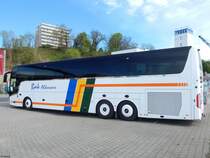 Van Hool TX17 von Bak Reizen Alkmaar aus den Niederlanden im Stadthafen Sassnitz am 05.05.2018