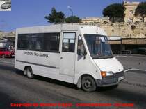 Ford Transit MK VI Schulbus in Valletta 2006