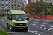 NU 8380, VW Crafter I von Demy Cars, auf dem Weg in die Oberstadt der Stadt Luxemburg. 06.11.2019