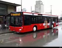 asm Oberaargau - MAN Lion`s City Nr.62 BE 858862 bei Regen vor dem Bahnhof in Herzogenbuchsee am 05.03.2020