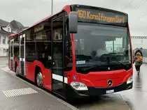 Bernmobil MB C2 K hybrid 441 am 5.3.20 auf dem Bahnhofplatz Münsingen.