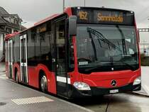 MB C2 K hybrid 442 von Bernmobil am 5.3.20 beim Bahnhof Münsingen.