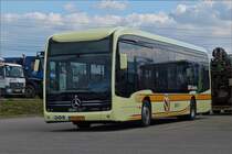 DC 4423, auf einem Autohof in der Nähe von Mersch, habe ich diesen Vollelektrischen Mercedes Benz eCitaro Bus von Demy Cars gesehen und von der Straße aus fotografiert. 07.03.2020