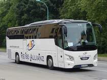 VDL Futura von Reise-Allianz/Optimal-Reisen Forsmann aus Deutschland im Stadthafen Sassnitz am 26.05.2018