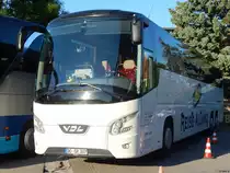 VDL Futura von Reise-Allianz/Schütz Reisedienst aus Deutschland in Sassnitz am 02.06.2018