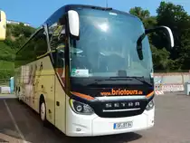 Setra 516 HDH von briOtours aus Deutschland im Stadthafen Sassnitz am 02.06.2018