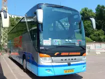 Setra 417 HDH von Jørns Busrejser aus Dänemark im Stadthafen Sassnitz am 02.06.2018