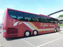 Mercedes Travego von Kofahl Reisen aus Deutschland im Stadthafen Sassnitz am 03.06.2018