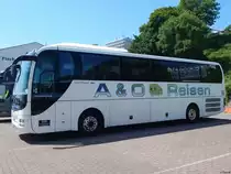 MAN Lion's Coach von Bushandel Röttgen und angemietet von A&O Reisen aus Deutschland im Stadthafen Sassnitz am 03.06.2018