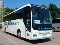 MAN Lion's Coach von Bushandel Röttgen und angemietet von A&O Reisen aus Deutschland im Stadthafen Sassnitz am 03.06.2018