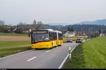 Postauto Wagen 10309 auf der Linie 104 nach Wahlendorf am 27. März 2020 bei Herrenschwanden.