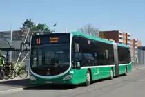 Wärend der Grossbaustelle zwischen Muttenz und Pratteln werden Busse als Tram Ersatz eingesetzt. Hier wartet der Mercedes Citaro 7006, auf der Linie 14, an der Endstation an der Rothausstrasse. Die Aufnahme stammt vom 24.02.2020.