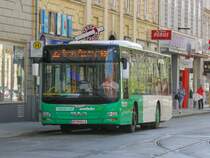 Graz. Bedingt durch die Ausmusterung von älteren Bussen bei der Firma Watzke, musste Nachschub her. Bei Dr. Richard in Wien wurde man fündig: Neben Citaro K befinden sich nun MAN Lion's City in Graz, welche eine absolute Seltenheit in der Steirischen Landeshauptstadt sind. Dieser MAN Lion's City fuhr am 17.04.2020 auf der Linie 35, hier beim Radezkyspitz. 