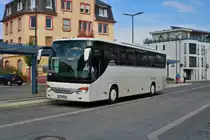 Setra Reisebus als SEV für die Niddertalbahn am 18.04.20 in Bad Vilbel