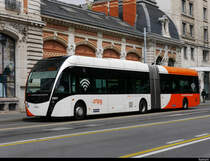 tpg - VanHool Trolleybus  Nr.1601 unterwegs in der Stadt Genf am 12.05.2020