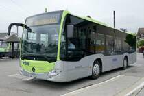 MB C2 K hybrid 209 der Busland AG am 13.5.20 beim Bahnhof Langnau.