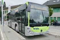 Busland AG MB C2 K hybrid 209 am 13.5.20 beim Bahnhof Langnau.