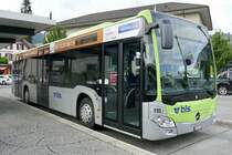 MB C2 115 der Busland AG der am 13.5.20 auf dem Bahnhofplatz in Langnau steht.