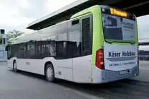 Heckansicht des MB C2 113 der Busland AG am 13.5.20 auf dem Bahnhofplatz Burgdorf.