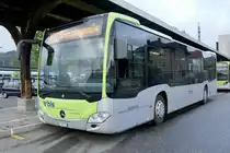 Der MB C2 113 der Busland AG am 13.5.20 auf dem Bahnhofplatz in Burgdorf.