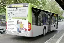 Heckansicht des MB C2 K hybrid der Busland AG am 13.5.20 beim Bhf Burgdorf.