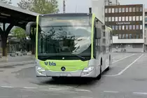 MB C2 116 der Busland AG verlässt am 13.5.20 den Bahnhofplatz Burgdorf.