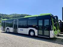 MB C2 hybrid (124) für die Busland AG am 18.5.20 bei Evobus in Winterthur abgestellt.