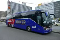Setra S 517 HD -Mannschaftsbus vom 'Handball Sport Verein Hamburg' /Anker Reisen, hier in Berlin -Mitte im November 2019.