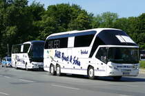#busretten, Buskorso, hier am Standort Großer Stern in Berlin -Tiergarten am 27.05.2020 mit einem Neoplan Starliner.