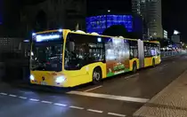 Mercedes -Benz Citaro C2 G '4800' der BVG Berlin, als Linie 100 in der Budapester Str..Berlin -Chrl. im Oktober 2019.
