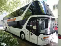 Neoplan Skyliner von Eisemann aus Deutschland in Karlsruhe am 22.06.2018