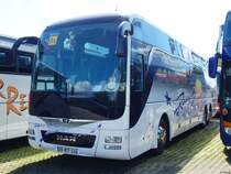 MAN Lion's Coach von Remy Bentz aus Frankreich am Europapark Rust am 23.06.2018