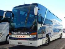 Setra 417 HDH von Walliser Reisen aus der Schweiz im Stadthafen Sassnitz am 01.07.2018