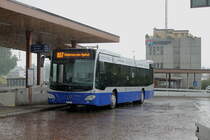 VZO Nr. 44 (Mercedes Citaro C2 O530) am 10.6.2020 während eines Platzregens beim Bhf. Wetzikon