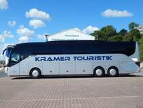 Setra 516 HD von Kramer Touristik aus Deutschland im Stadthafen Sassnitz am 01.07.2018