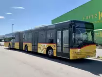 Ein Solaris Urbino 18 von PostAuto Vaud am 13.7.20 in Kerzers.