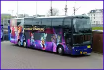 VDL Synergy SDD.141 von Oad Reizen 'Disneyland', Amsterdam im April 2015.