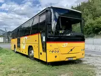 Ein Volvo von PostAuto Oberwallis am 16.7.20 in Brig beim Simplontunnel.