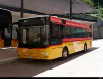 Postauto - MAN  TI  215334 bei der Neuen Postautohaltestelle beim Bahnhof Bellinzona am 17.07.2020